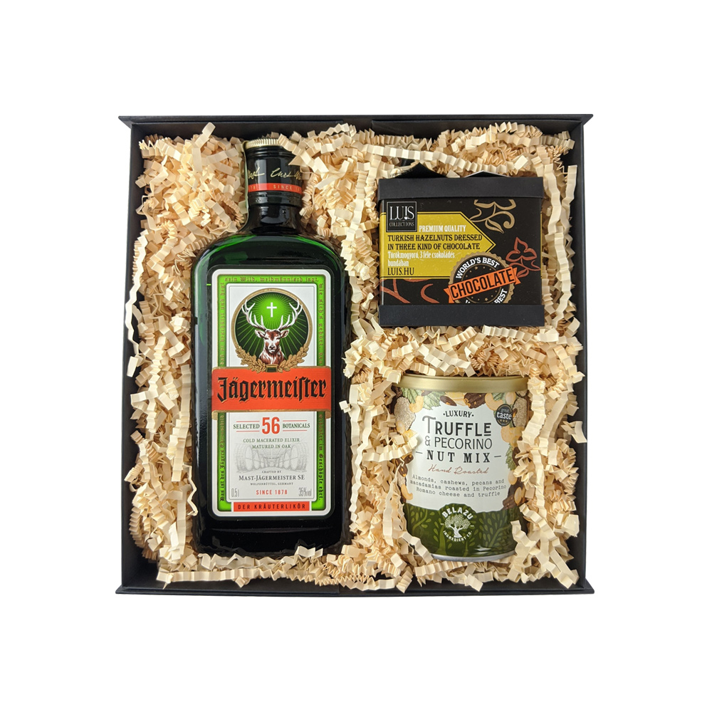 Jagermeister ajándékcsomag a 22x22x10-es ajándékdobozban
